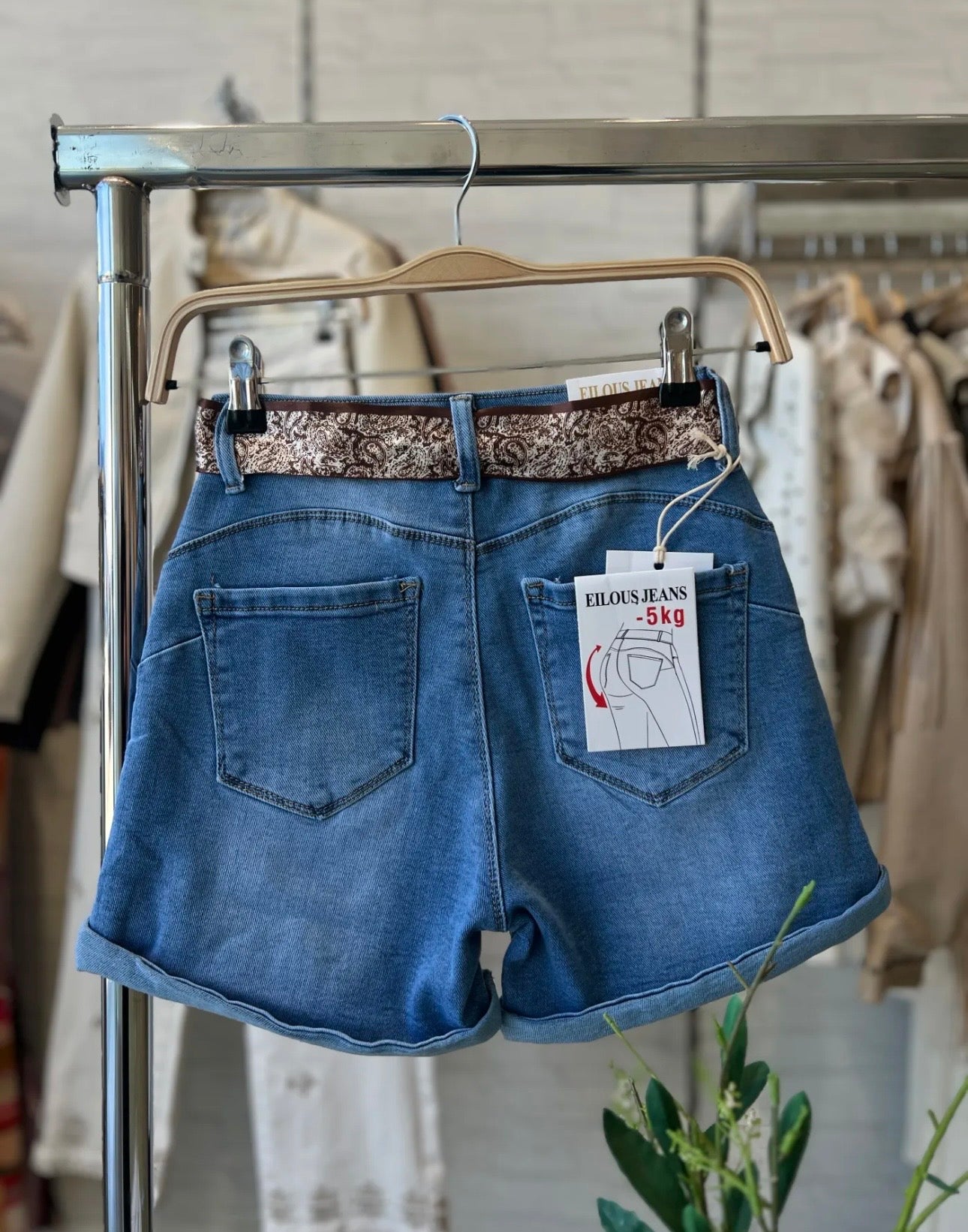 Short Pañuelo